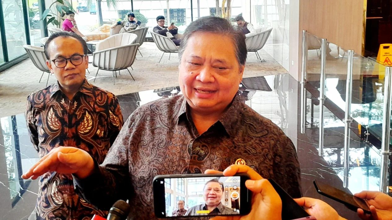 Airlangga: APBN Alokasikan Rp 4 Triliun untuk Perbaikan 1.800 Jalur KA