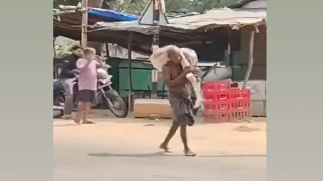 Jenazah Kakak Dibawa ke Bank, Pria di India Hebohkan Publik