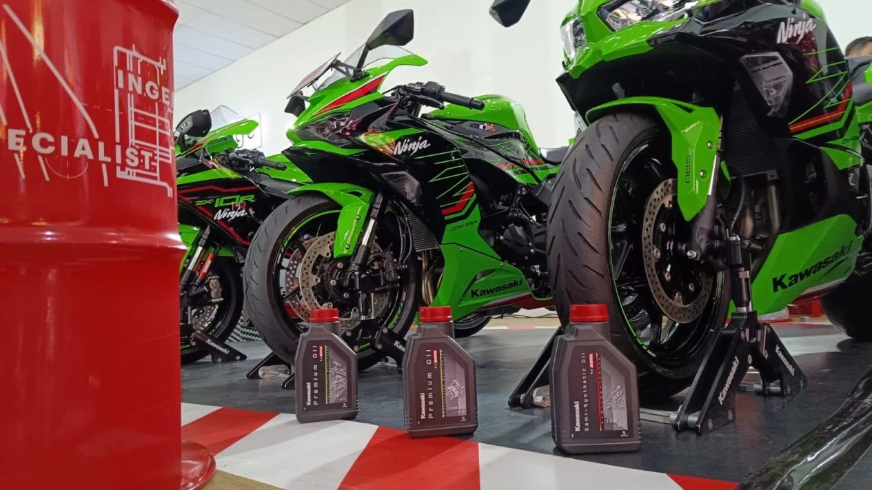 Pelumas Rekomendasi Kawasaki Kini Hadir Lebih Dekat untuk Servis yang Lebih Mudah
