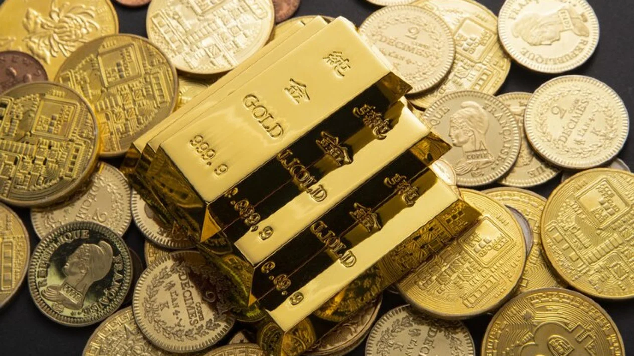 Emas: Menabung vs. Beli Langsung, Mana Investasi Terbaik?