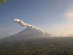 Letusan Gunung Semeru Keluarkan Abu Vulkanik Setinggi 1 Kilometer
