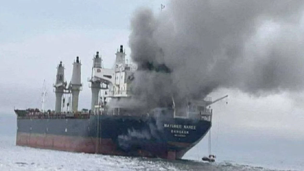 Serangan Kapal Tanker China Dekat Selat Hormuz, Siapa Dalangnya?