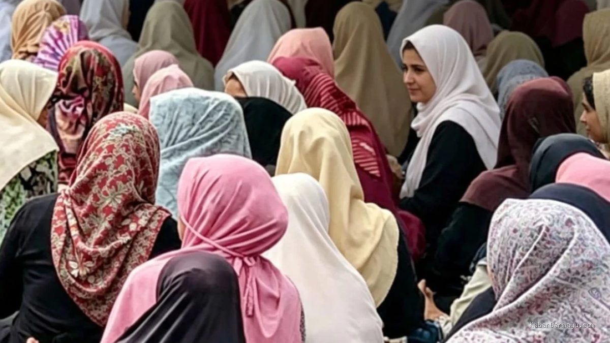 Gema Sholawat di Kedungwungu: Jamaah Masjid Baitulrahmanirahim Rutin Amalkan 1.000 Kali Sholawat