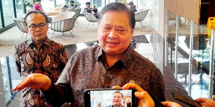 Airlangga: APBN Alokasikan Rp 4 Triliun untuk Perbaikan 1.800 Jalur KA