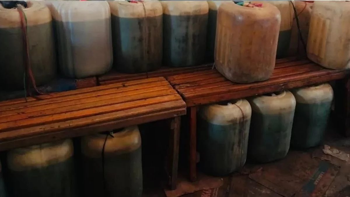 Bangunan Misterius di Perumnas dan Kebon Eretan Kulon Diduga Jadi Tempat Penimbunan Solar Subsidi