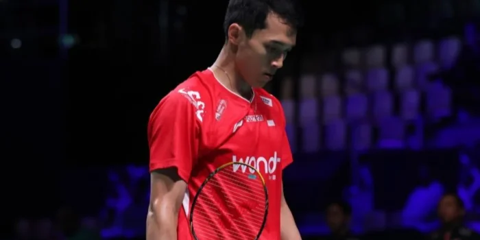 Berikut beberapa opsi parafrase judul artikel tersebut dalam Bahasa Indonesia, dengan makna yang tetap sama, tidak clickbait, panjang relatif mirip, dan tanpa menambah entitas/angka/tahun baru:

Tim Uber Indonesia Raih Puncak Popularitas, Tim Thomas Catat Sejarah Buruk

Kesuksesan Tim Uber Indonesia, Sejarah Kelam Tim Thomas

Tim Uber Indonesia di Puncak Kejayaan, Tim Thomas Terjerumus Sejarah Memalukan