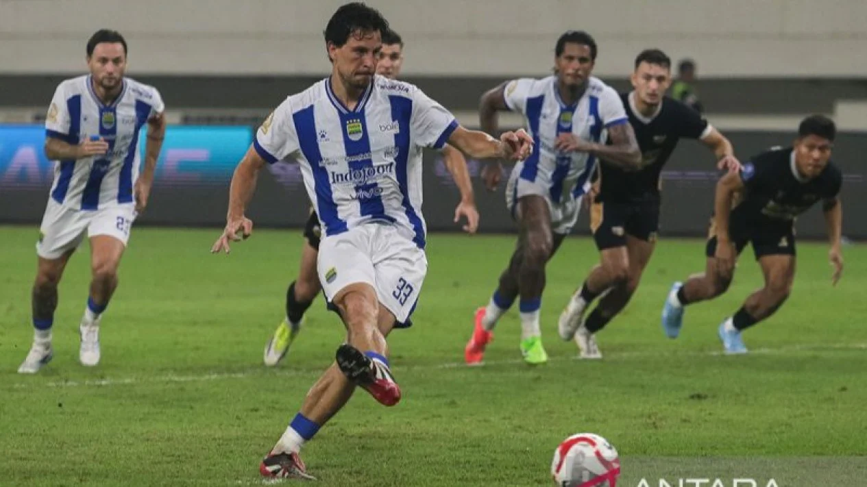 Bhayangkara FC dan Persib Bandung Bertemu di Super League, Saksikan Pertandingan Langsung di Sini!
