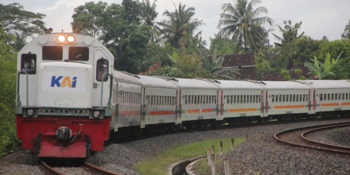 Delapan Kereta dari Jakarta Hari Ini Dibatalkan Akibat Kecelakaan di Bekasi Timur
