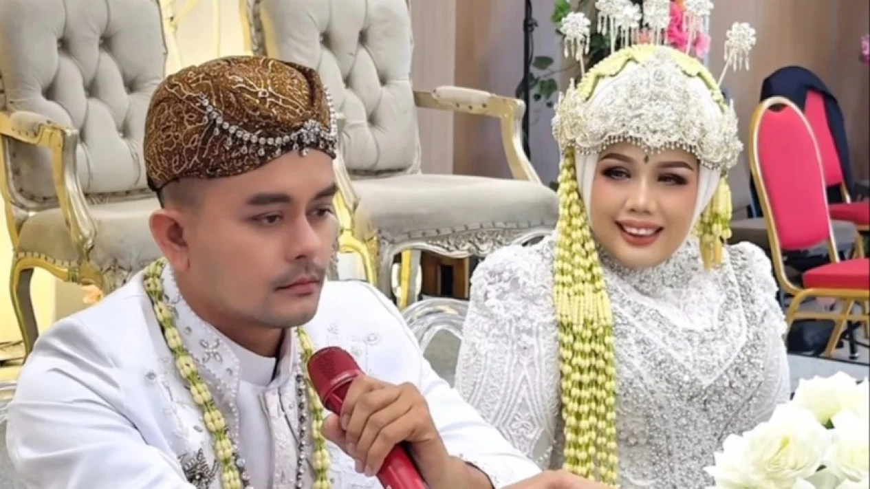 Elly Sugigi Menikah Lagi untuk Keenam Kalinya, Benarkah Hanya Sekadar Gimik?