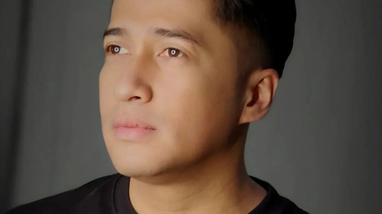 Irfan Hakim Dirukiah Syekh Ahmad Al Misry, Tatapan Jadi Perhatian