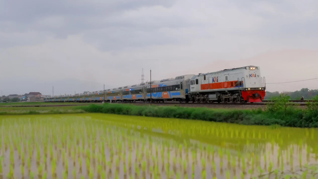 Jadwal Kereta Api Jarak Jauh Pulih Pasca Kecelakaan KRL dan Argo Bromo di Bekasi