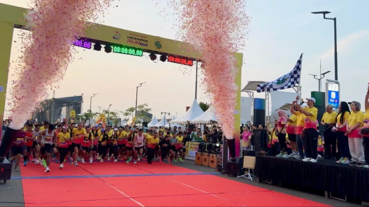 Kampanye Kesehatan: Komunitas Lari dan Nakes Bersinergi di Lomba 10K