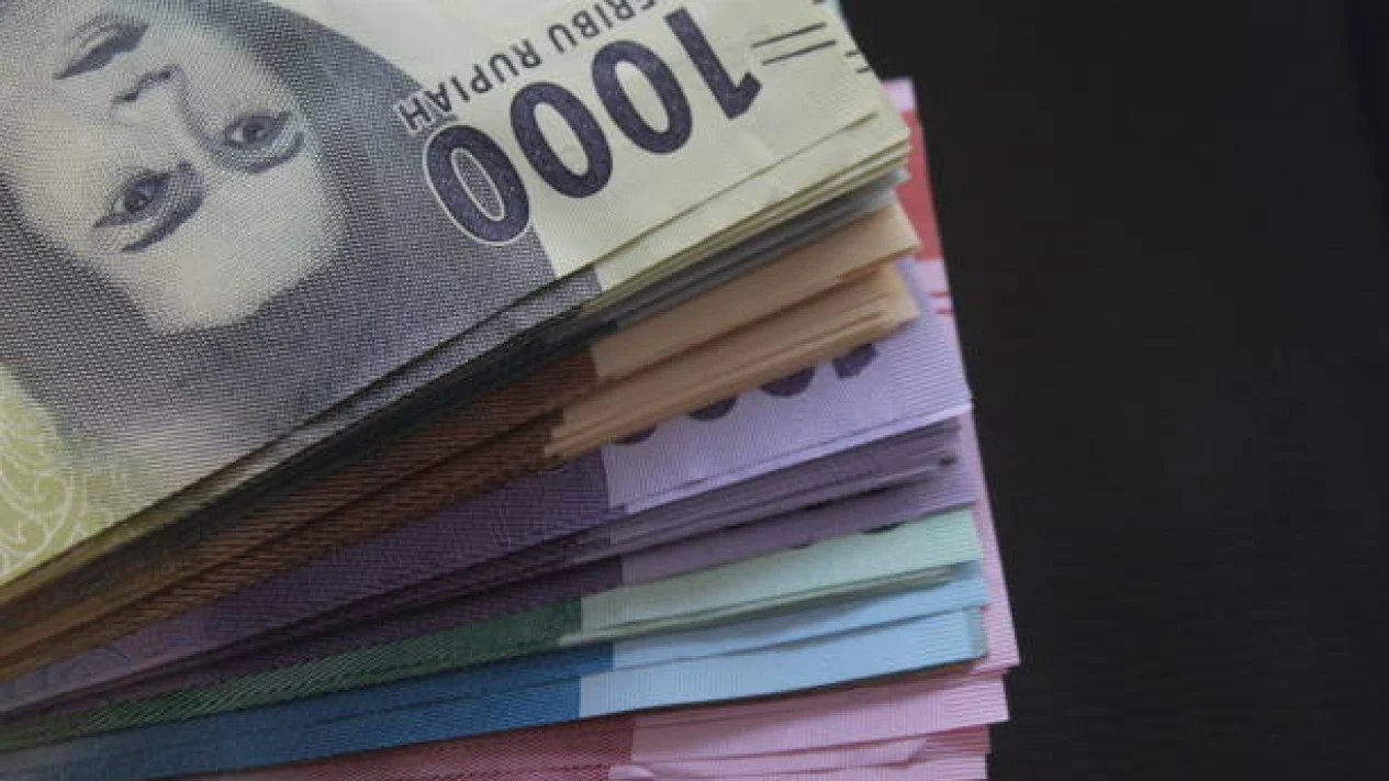 Kekhawatiran Fitch Rating soal Danantara & UEA Keluar dari OPEC Picu Pelemahan Rupiah