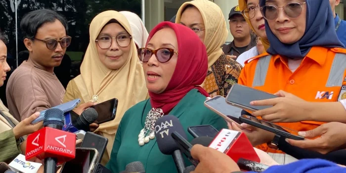 Tanggapan Menteri PPPA Soal Gerbong KRL Wanita: Keselamatan Semua Penumpang Tetap Prioritas