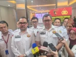 abu-janda-dilaporkan-ke-polisi-terkait-dugaan-pernyataan-sumbar-intoleran-52110 Abu Janda Dilaporkan ke Polisi Terkait Dugaan Pernyataan Sumbar Intoleran
