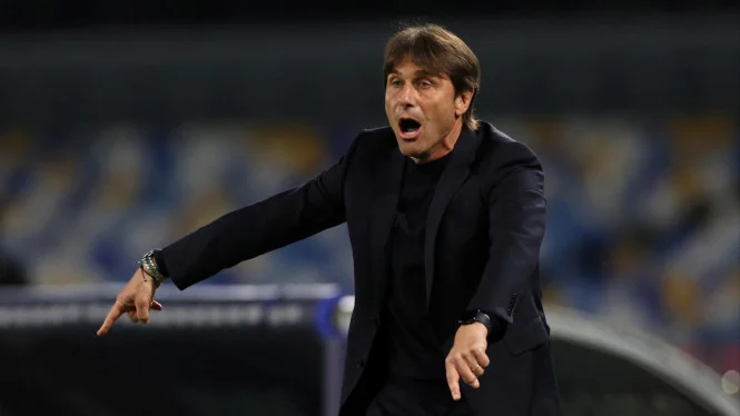 Antonio Conte Napoli: Racun Mengintai, Siapkah Sang Pelatih?