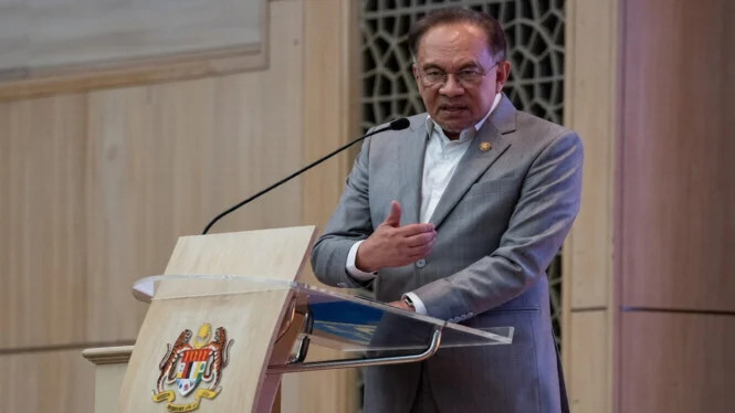 Anwar Ibrahim Alokasikan Rp 4,4 Triliun untuk Perbaikan Toilet Sekolah