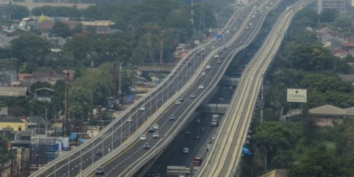 Arus Kendaraan Meningkat Tajam di Tol Layang MBZ Saat Libur Kenaikan Yesus Kristus