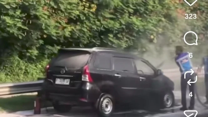 Avanza Terbakar Mendadak di Tol Jagorawi