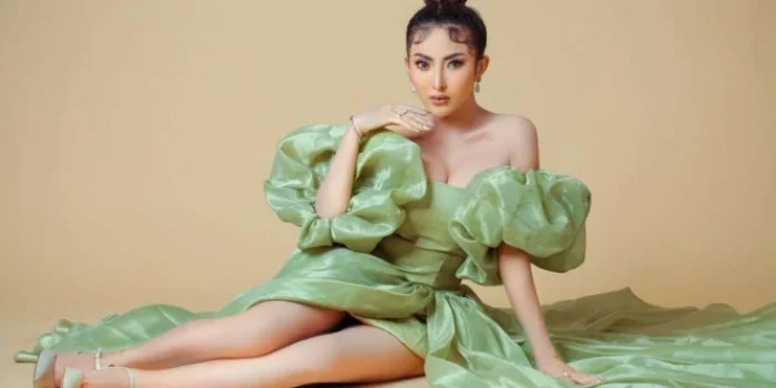 ayu-aulia-mengaku-mengarang-cerita-soal-kehamilannya-dengan-pejabat-68375 Ayu Aulia Mengaku Mengarang Cerita Soal Kehamilannya dengan Pejabat