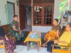 babinsa-cikedung-jalin-silaturahmi-pasca-iduladha-serap-aspirasi-warga-75415 Babinsa Cikedung Jalin Silaturahmi Pasca Iduladha, Serap Aspirasi Warga