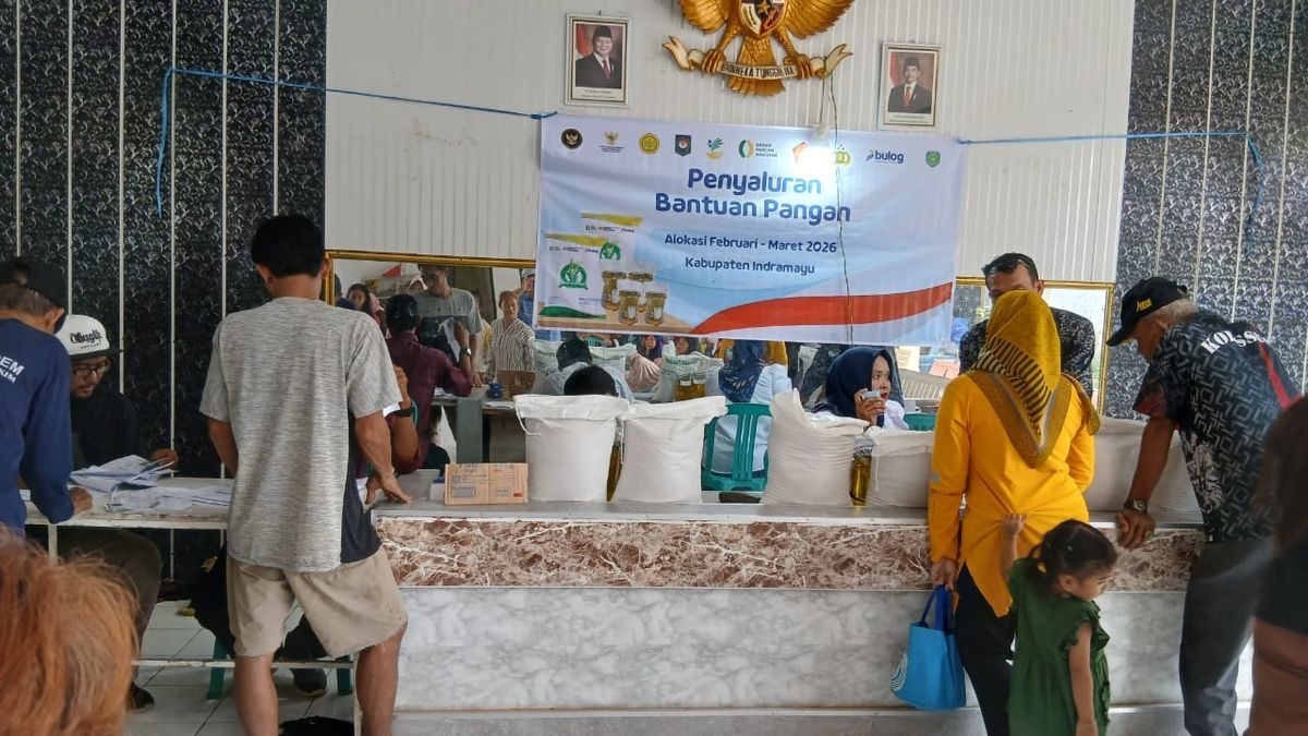 Bantuan Beras Minyak Goreng untuk 1.557 KPM Desa Sukajati, Warga Sumringah