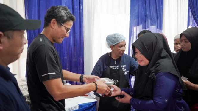 Begini Cara Sandiaga Uno Tingkatkan Kepedulian Sosial di Tengah Kenaikan Harga Bahan Pokok
