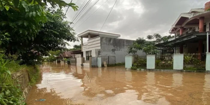 BNPB: Banjir Rendam Ratusan Rumah di Manado, Ribuan Warga Mengungsi