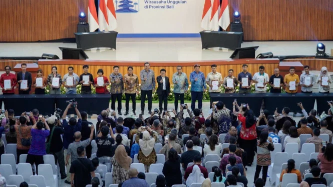 BRI & Pemerintah Dorong Ekonomi Kreatif Bali: Akad Massal KUR 1.000 UMKM