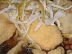 Bubur Ayam Indramayu: Kuliner Pagi Sederhana yang Diburu
