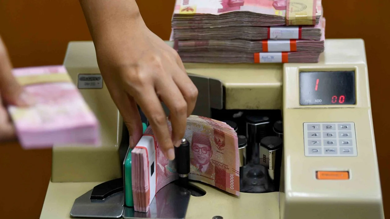 Cara Transfer Uang dan Bertransaksi Sebelum Era QRIS dan Mobile Banking