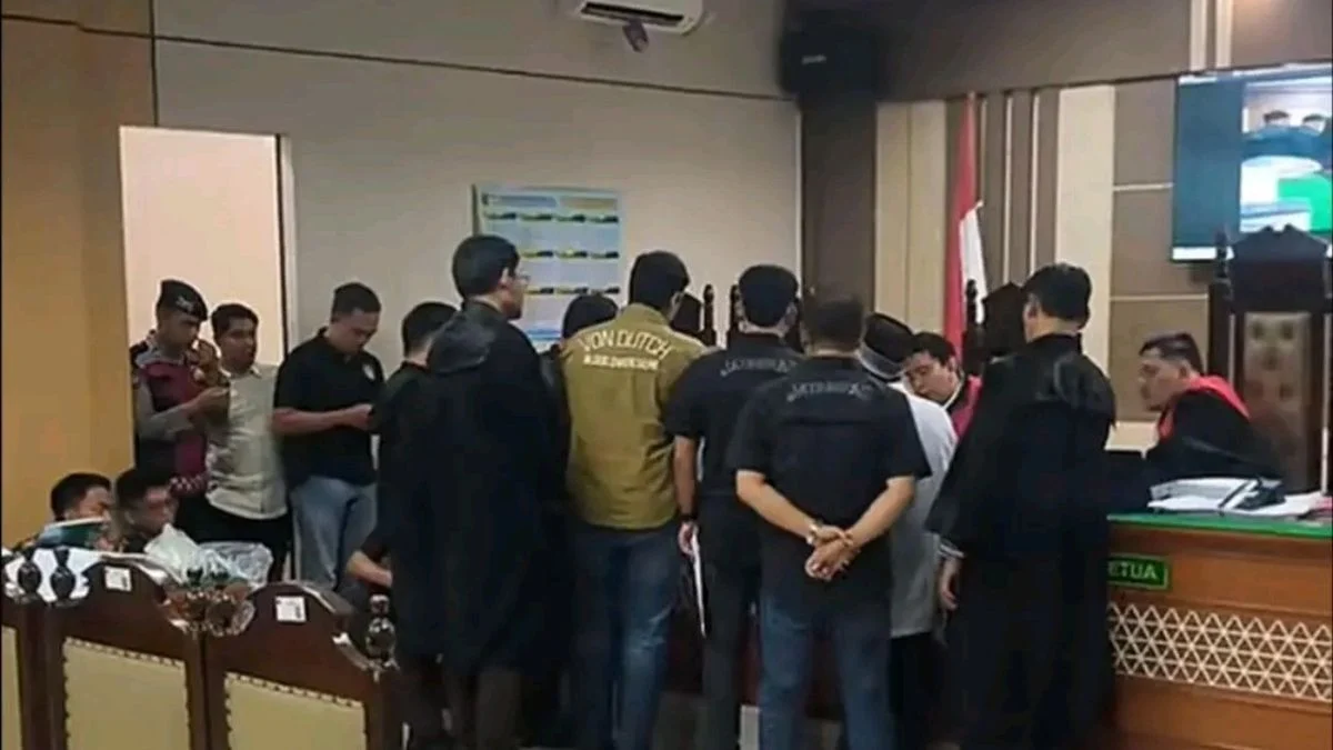 CCTV Bongkar Fakta Sidang Pembunuhan Keluarga Paoman Indramayu