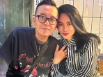 Dearly Joshua Ingatkan Para Gadis agar Tak Genit pada Ari Lasso