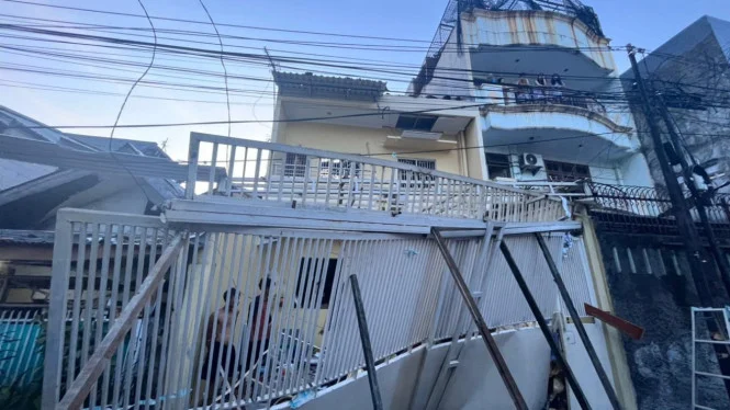 Detik-Detik Ledakan Rumah di Tambora: Lansia Luka Bakar Akibat Tabung Gas
