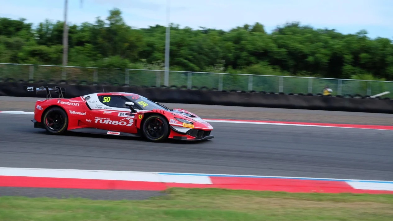 Dukungan Spesial Pertamina Patra Niaga untuk Aksi Perdana Sean Gelael di GT World Challenge Asia Mandalika