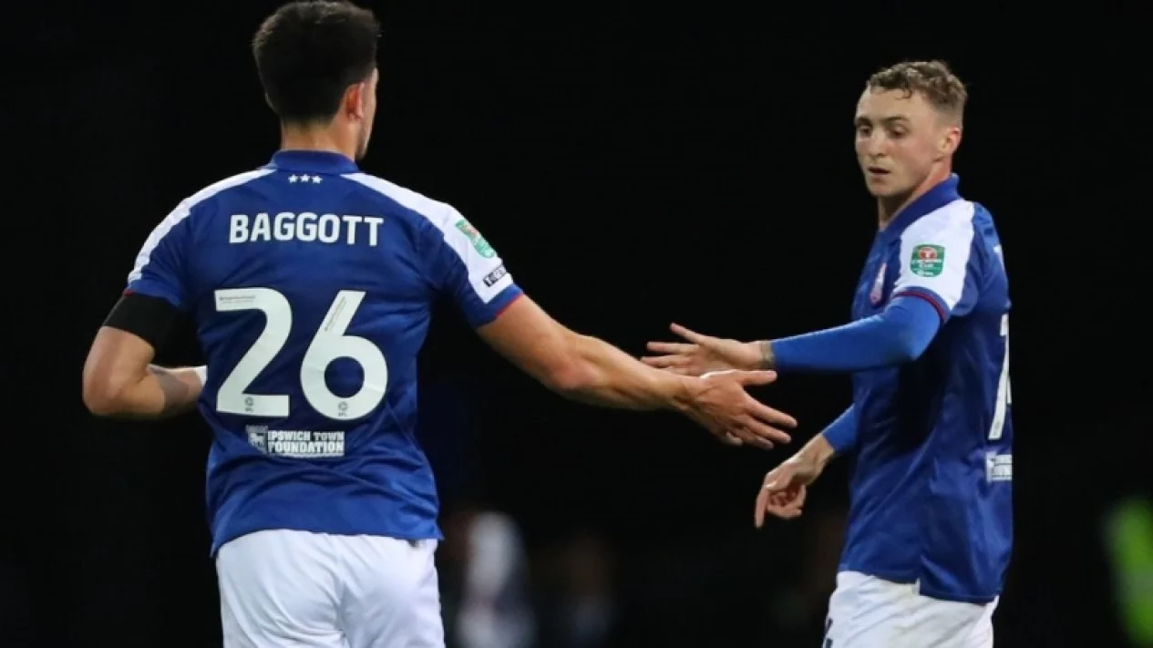 Elkan Baggott dan Rekan-rekan Promosi ke Premier League 2026/2027