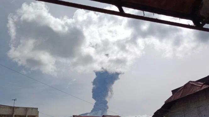 Erupsi Mendadak Gunung Marapi, Kolom Abu Capai 2.000 Meter