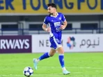 frans-putros-kehilangan-hp-di-tengah-kerumunan-saat-konvoi-juara-persib-93985 Frans Putros Kehilangan HP di Tengah Kerumunan saat Konvoi Juara Persib