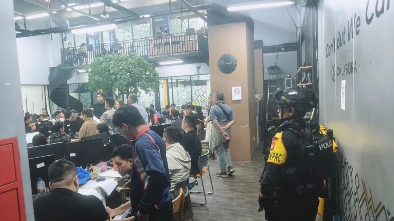 Gedung di Hayam Wuruk Digerebek Polisi, Diduga Terkait Jaringan Judi Online Internasional