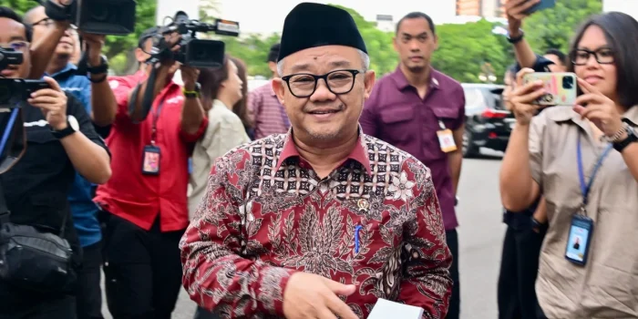 Guru Honorer: Ancaman Penghentian Mengajar di 2027?