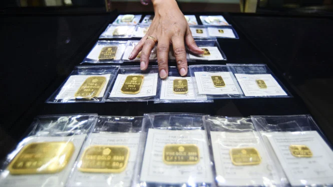 Harga Emas Hari Ini: Antam Anjlok di Akhir Pekan