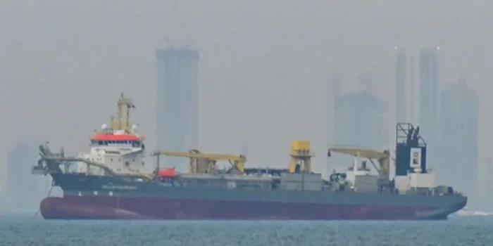 Iran Beri Izin Kapal China Lewati Selat Hormuz