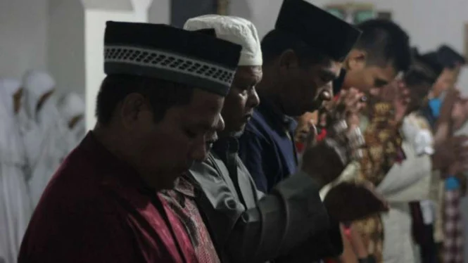 Jamaah Tarekat Naqsabandiyah Padang Merayakan Idul Adha Hari Ini