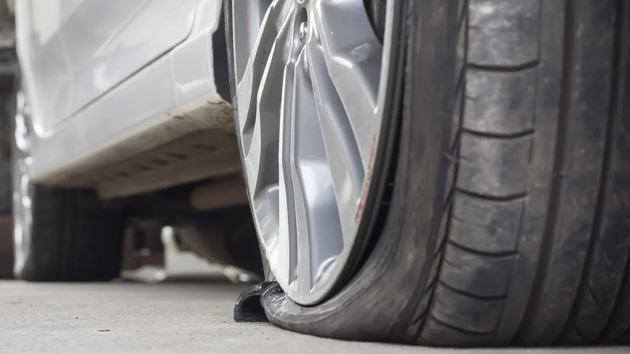 Jasa Marga Buka Suara Soal Perbaikan dan Ganti Rugi Mobil Pecah Ban di Tol Jagorawi