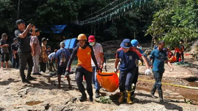 Jembatan Gantung Wisata di Labuan Bajo Ambruk, Dua Turis Austria Meninggal