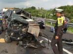 kecelakaan-maut-di-tol-paspro-mobil-anggota-dpr-terlibat-2-tewas-97049 Kecelakaan Maut di Tol Paspro: Mobil Anggota DPR Terlibat, 2 Tewas