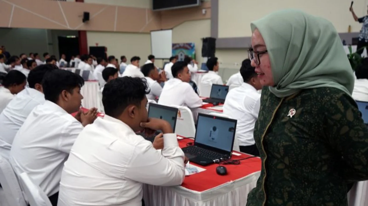 Kemenkop Pastikan Tak Ada Perekrutan Titipan untuk Manajer Kopdes Merah Putih