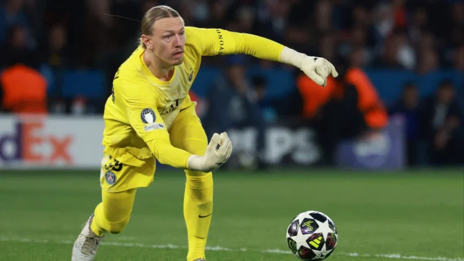 Kiper PSG Dijanjikan Hadiah Mengejutkan oleh Aktris Film Dewasa Jika Kalahkan Arsenal