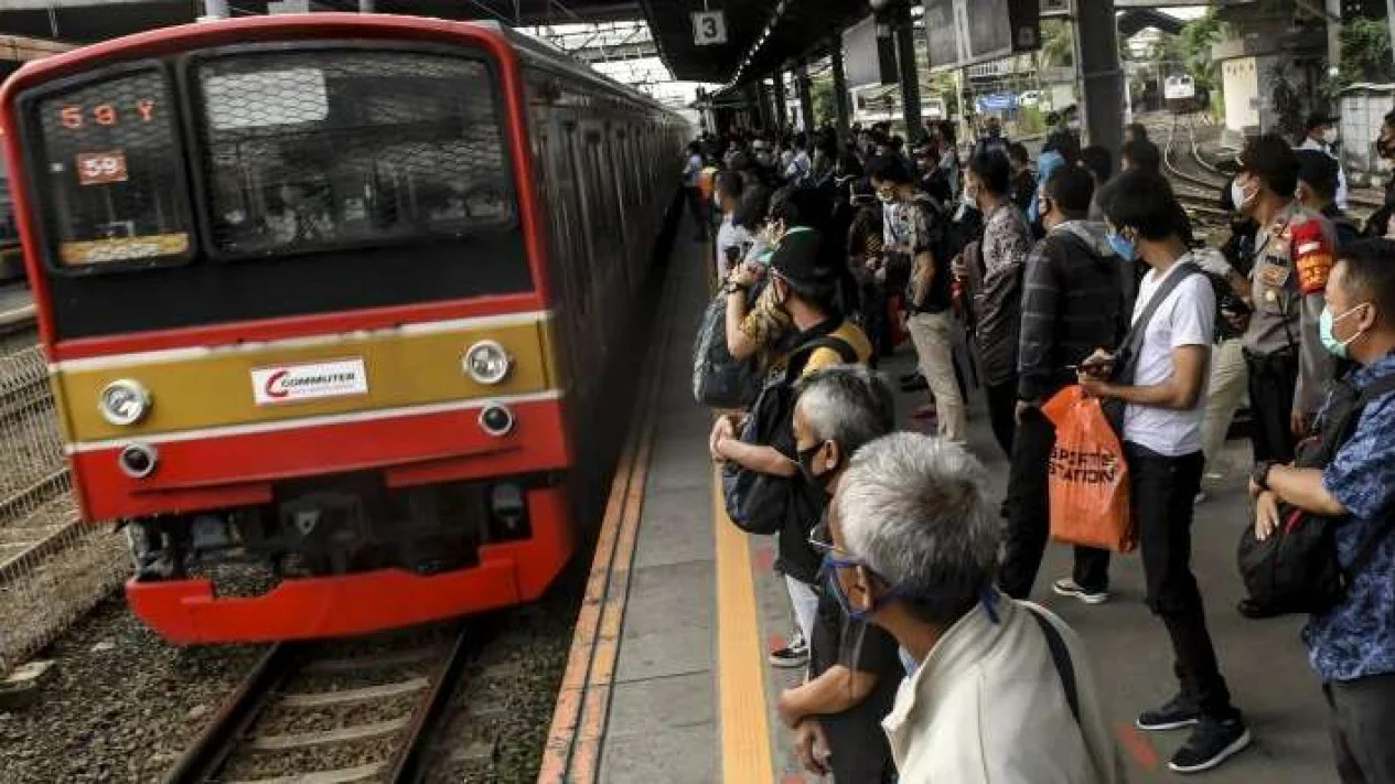 KRL Rangkasbitung Beroperasi Kembali Secara Bertahap Setelah Genangan Surut