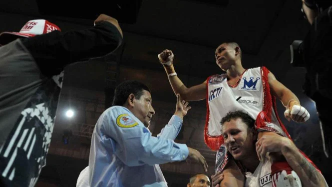 Legenda Tinju: Chris John Taklukkan Penghancur Manny Pacquiao